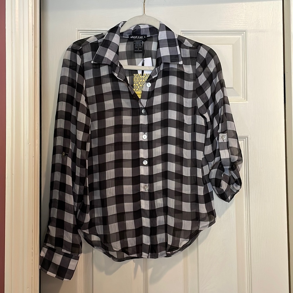 Black and white check top, new w/ tags size sm